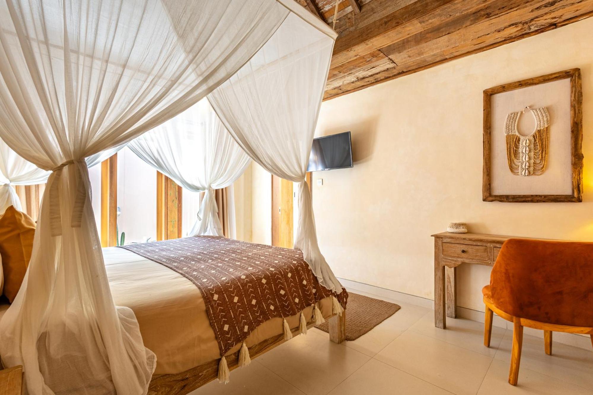 The Pink Joglo, A Cheerful 3Bdr Villa W/Pool And Rice-Field View. Dalung  Екстериор снимка
