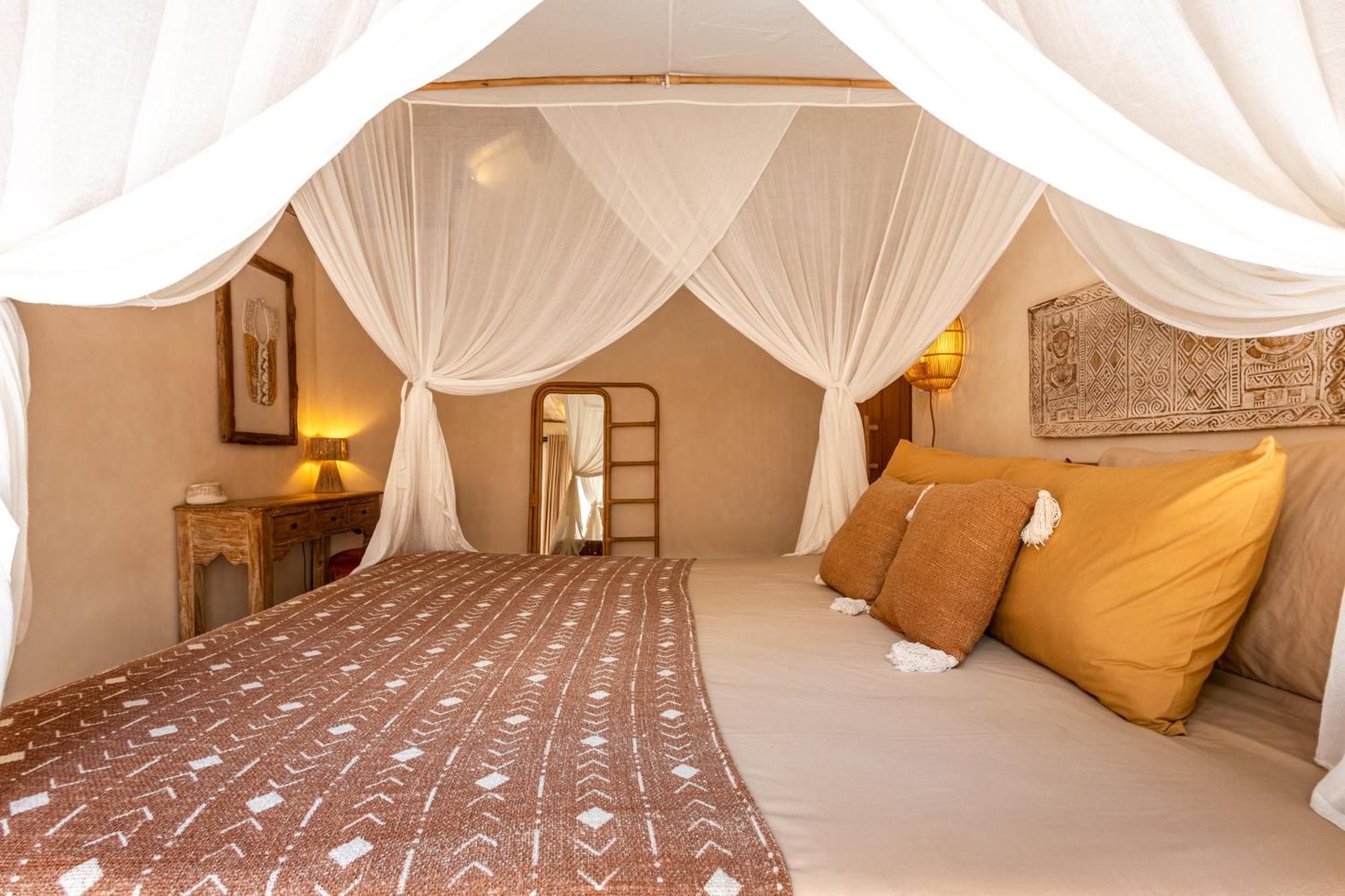 The Pink Joglo, A Cheerful 3Bdr Villa W/Pool And Rice-Field View. Dalung  Екстериор снимка