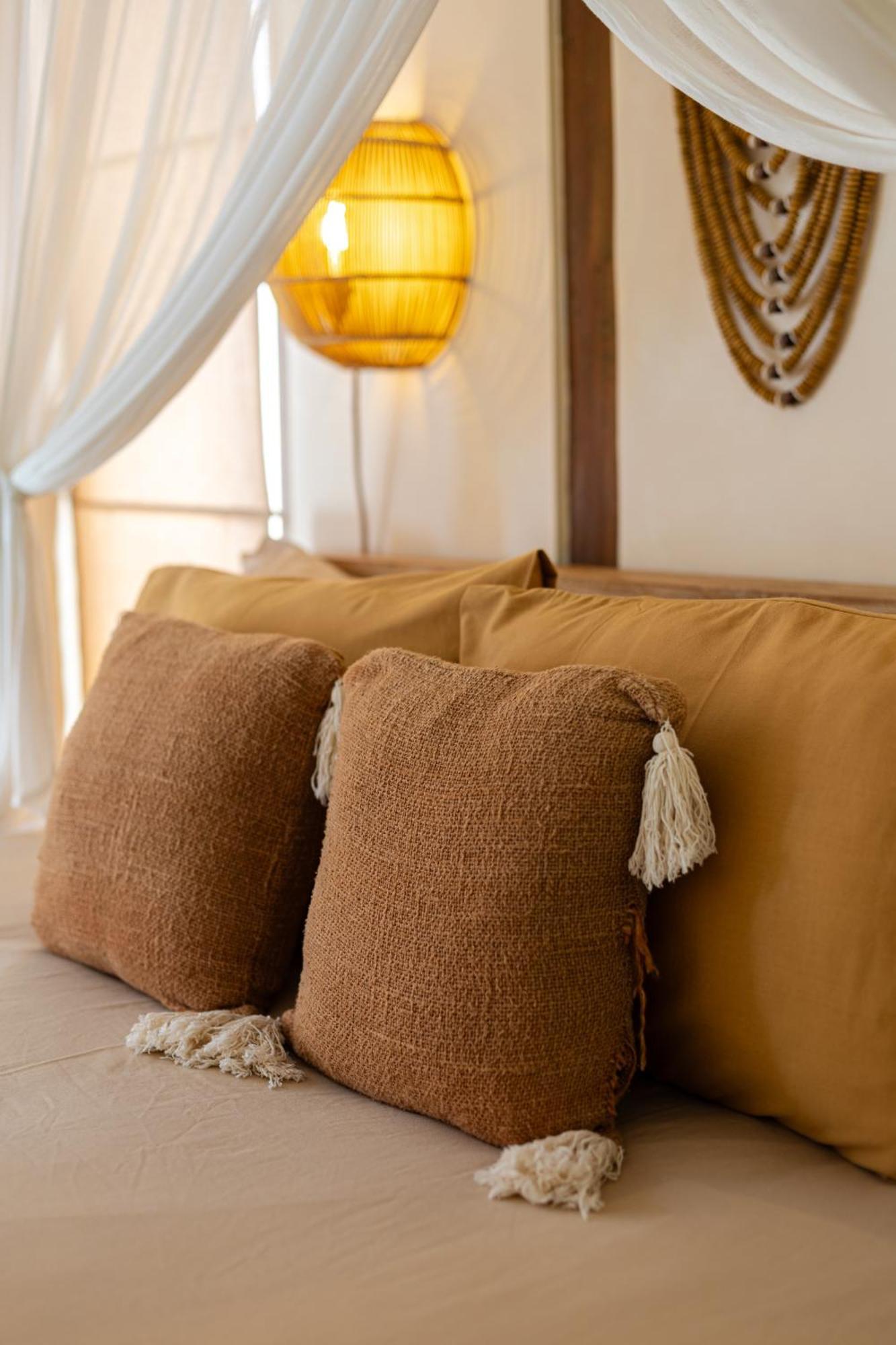 The Pink Joglo, A Cheerful 3Bdr Villa W/Pool And Rice-Field View. Dalung  Екстериор снимка